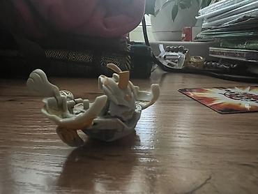 Ёлочные игрушки и шары: Набор фигурок Bakugan с картой-активацией. Состав и особенности: - 2 — 1