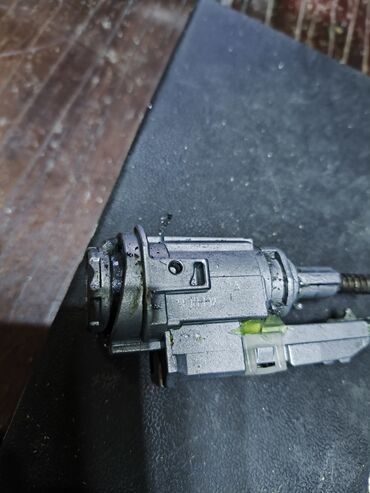 Аварийное вскрытие замков: Изготовление ключей восстановление чип ключей ремонт замка зажигания — 12