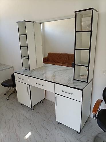 ikinci el salon mallari: Salon üçün vizaj/saç ustası masası və güzgü dəsti - Geniş iş səthi — 1