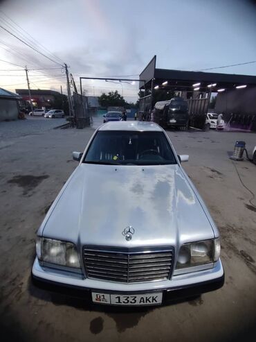 продаю спиринтер: Mercedes-Benz W124: 1993 г., 2.2 л, Автомат, Бензин, Седан