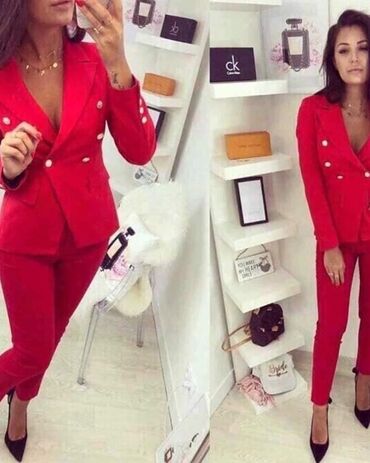 Kompleti: Komplet
S m l xl
3200 din — 1