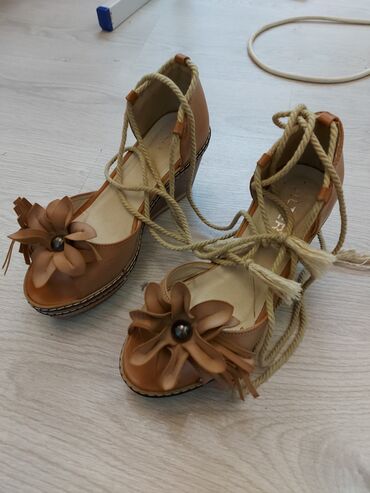 skechers ženske čizme: Sandale, 38