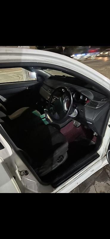 sprinter bazar: Toyota WiLL: 2002 г., 1.5 л, Автомат, Бензин, Хэтчбэк — 4