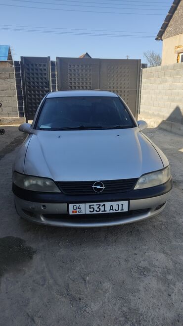 хода степвагон: Opel Vectra: 1996 г., 1.8 л, Автомат, Бензин, Седан