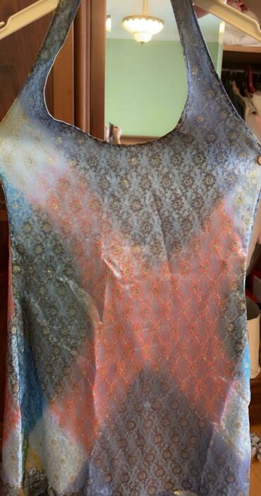 Ziyafət donları: Ziyafət geyimlərinin satışı her rengde var. Qiymetler ferqlidi. 15 azn — 16