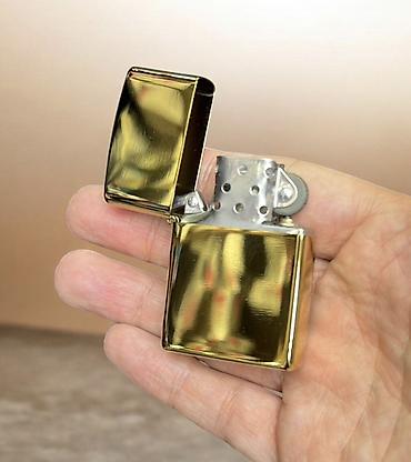 Zippo qızılı Metal benzinli qutu alışqan - Korpus: parlaq qızılı