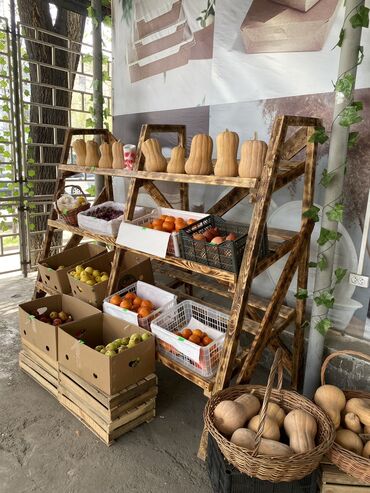 Магазины: Продаю полки для овощей Есть еще стеллаж для продуктов можно под