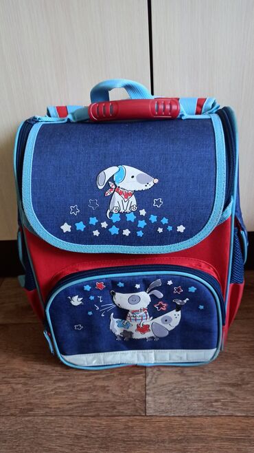 Другие товары для детей: Продается рюкзак для школы. Вместительныйхорошо подойдёт для детей
