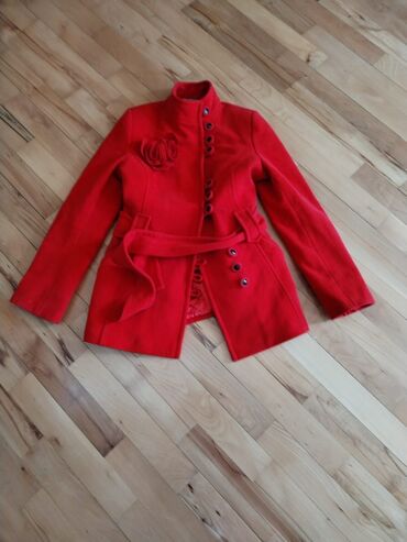 palto satışı: Palto M (EU 38), L (EU 40), rəng - Qırmızı
