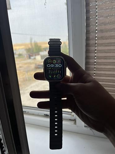 Смарт-часы (внешне в стиле Apple Watch Ultra) с большим прямоугольным