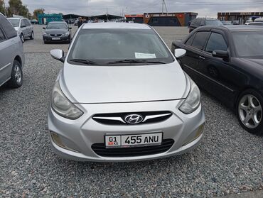 Hyundai: Hyundai Solaris: 2013 г., 1.6 л, Механика, Бензин, Седан