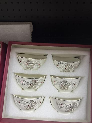 Наборы посуды: Чайные наборы из тонкого фарфора в подарочных боксах. Варианты: - — 6
