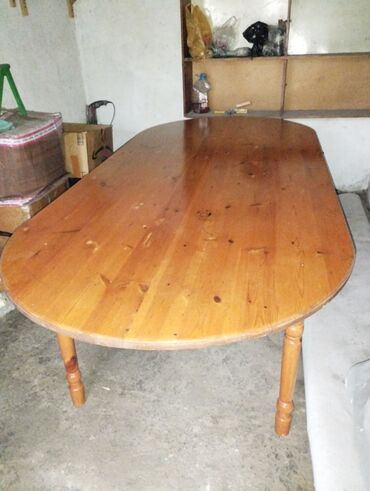 дерево монстера: Деревянный стол, размеры 2,60 на 1,15. Торг уместен