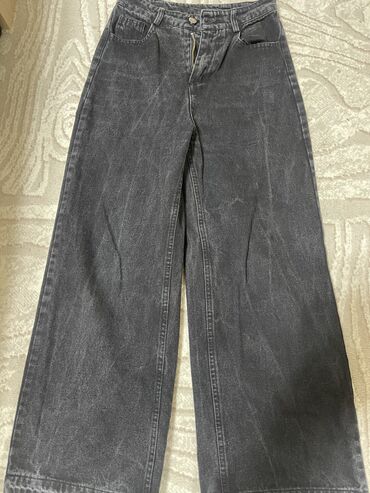 черный джинсы: Джинсы S (EU 36), цвет - Черный