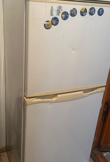 меняю ноутбук: Муздаткыч Samsung, Колдонулган, Эки камералуу, De frost (тамчы)