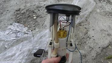 Delovi motora: PUMPA U REZERVARU ROVER 2,0 CDT 2002G | Pumpa i plovak ispravno — 1
