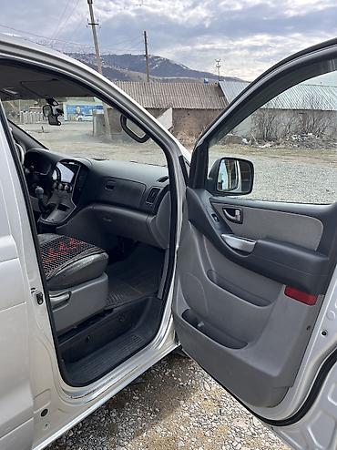 Hyundai: Hyundai Starex: 2009 г., 2.5 л, Механика, Дизель, Минивэн — 9