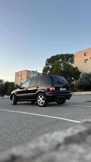 çeşka mersedes: Mercedes-Benz M-Class: 5.5 l | 2001 il Ofrouder/SUV — 6