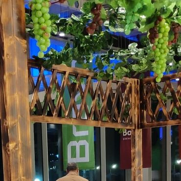 Butkalar, köşklar: Taxtadan yığılma köşk. Satış. çayçı. meyvə-tərəvəz kioskları — 2