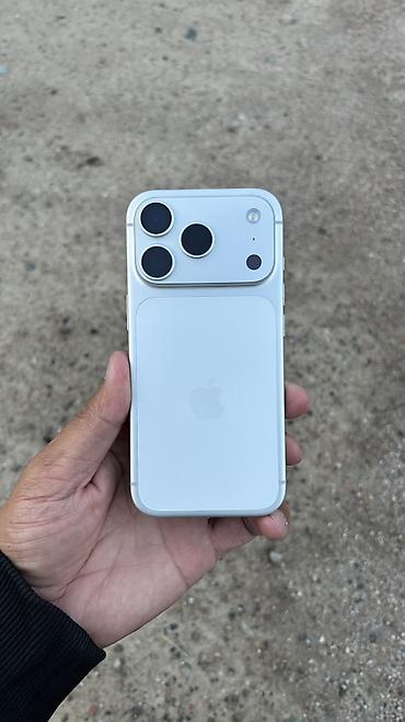 телевизор ч б: IPhone 17 Pro, Б/у, 256 ГБ, White Titanium, Защитное стекло, Чехол, 99 % — 1
