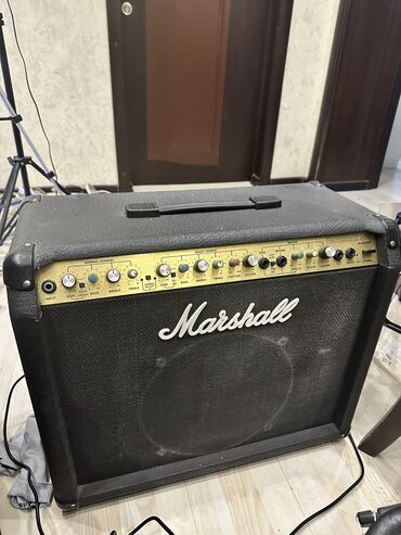 Комбик (Комбоусилитель) Marshall Valvestate 80 1991 года Гитарный