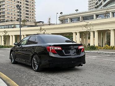 audi quattro: Toyota Camry (VII nəsil, təxminən–2014 üslubu) – sedan, qara rəng — 6