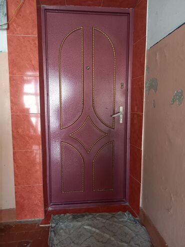 Uzunmüddətli kirayə mənzillər: Salam. Kirayə verilir. 12mkr. Sumqayıt hospitalın yanında. Leninqrad — 14