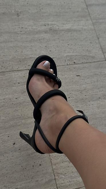 Basanoşka və səndəllər: Emporio Armani, Ölçü: 38, rəng - Qara, Yeni — 6