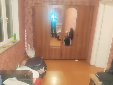 аренда квартир в баку за 200 манат: Neftcilər metrosuna yaxın 5 mərtəbəli binanın 4-cü mərtəbəsində sahəsi