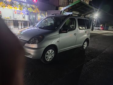 Toyota: Toyota Yaris Verso: 2001 г., 1.3 л, Механика, Бензин, Хэтчбэк — 3