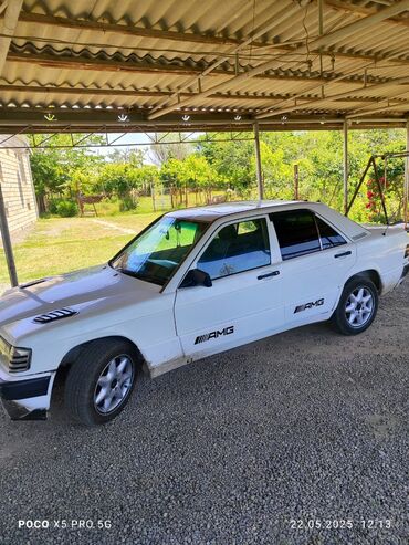 авто фольксваген пассат: Mercedes-Benz 190: 2 л |