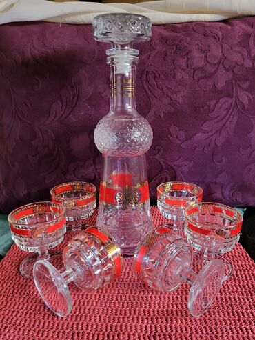 Čaše: Servis nov italijanski za zestoko pice iz 60,70ih. Servis — 1