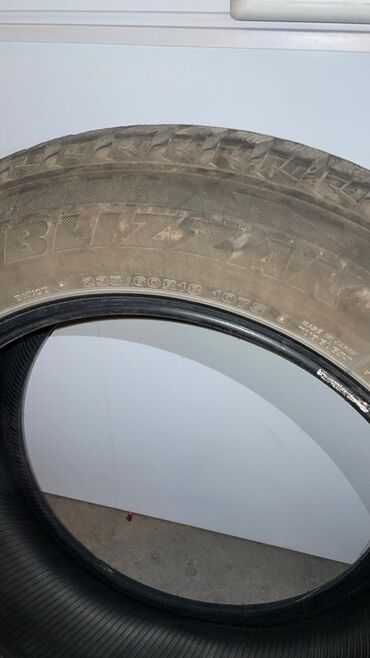 купить шины: Шиналар 235 / 60 / R 18, Кыш, Комплект, Жол тандабастар (АТ/МТ), Жапония, Bridgestone