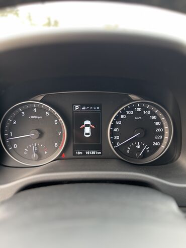 Hyundai: Hyundai Avante: 1.6 l | 2016 il Sedan — 17