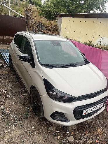 Унаа сатуу: Chevrolet Spark: 2017 г., 1 л, Автомат, Бензин, Хетчбек — 2