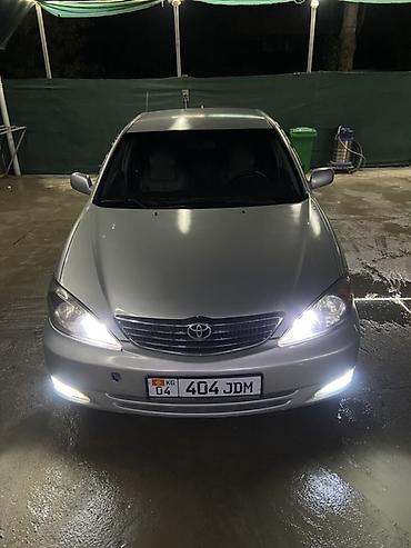 Toyota Camry: 2004 г., 2.4 л, Механика, Бензин, Седан