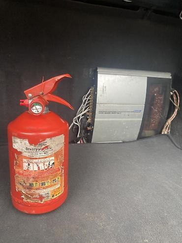 Mercedes-Benz: Mercedes-Benz E 280: 2.8 l | 1999 il Sedan — 9