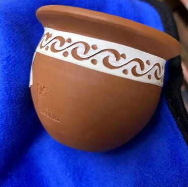 Digər dəstlər və servizlər: Saxsı qablar satılır.Pitiqabı,qatıqqabı,yeməkqabı,bakal.Çeşidlər — 19