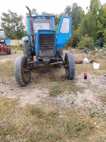задняя фара на ниссан примера р12: Mavi rəngli təkərli traktor. Texniki xüsusiyyətlər və quruluş: - Ön