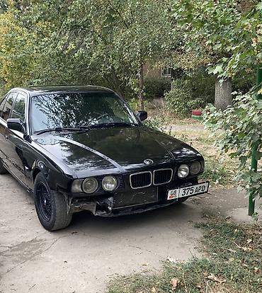бмв е 318: BMW 5 series: 1988 г., Механика, Бензин, Седан — 1