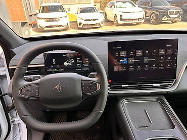 электро минивэн китай: Dongfeng : 2026 г., 1.5 л, Автомат, Гибрид, Кроссовер — 9