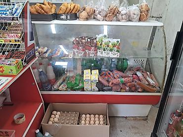 продам мясо: Продуктовая витрина/ассортимент магазина. В наличии: - Колбасы и — 1