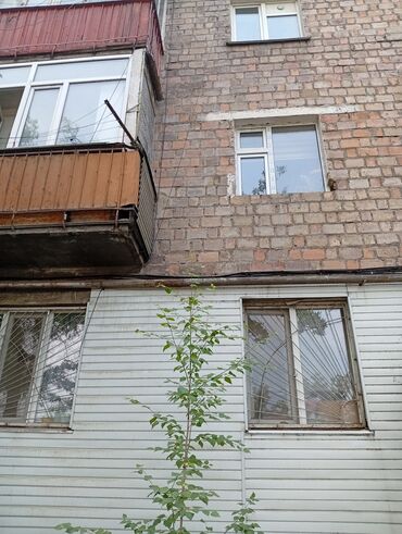 срочно продаётся 1 комнатная квартира в районе ошского рынка по улице кенсуйская: 2 бөлмө, 47 кв. м, Жеке план, 1 кабат, Евроремонт