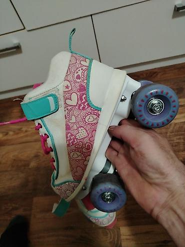 Roleri i rolšue: Rosule broj 35-36 - Tip: klasični roleri sa četiri točka (po dva — 5