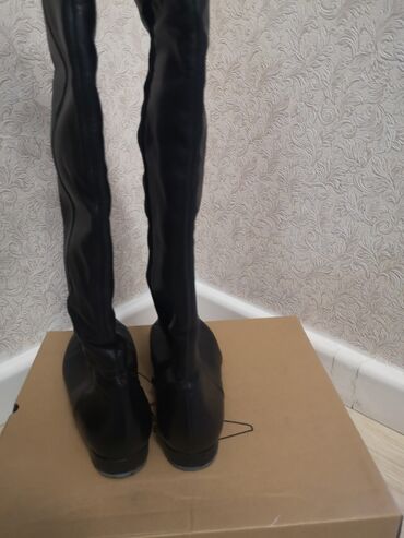 Сапоги: Сапоги, 36, Francesco Donni, Б/у, цвет - Черный, Самовывоз at lalafo.kg — 4 Сапоги: Сапоги, 36, Francesco Donni, Б/у, цвет - Черный, Самовывоз — 4