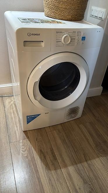 Продаю НЕ РАБОЧУЮ сушильную машинку Indesit