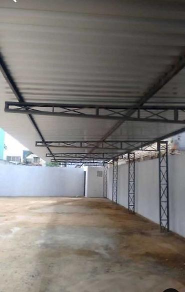 Сварка: Металлический каркас для навеса, обеспечивающий прочную основу для — 13