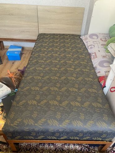 двуспальная кровать цена: Кровать 2шт с металлическим каркасом и матрасом. Каркас выполнен из