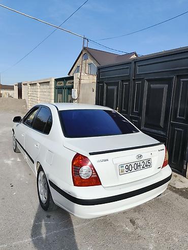hyundai elantra 2019: Hyundai Elantra: 2 l | 2005 il Sedan — 4