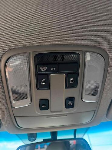 багажник на хариер: Kia Carnival: 2019 г., 2.2 л, Автомат, Бензин, Минивэн — 6